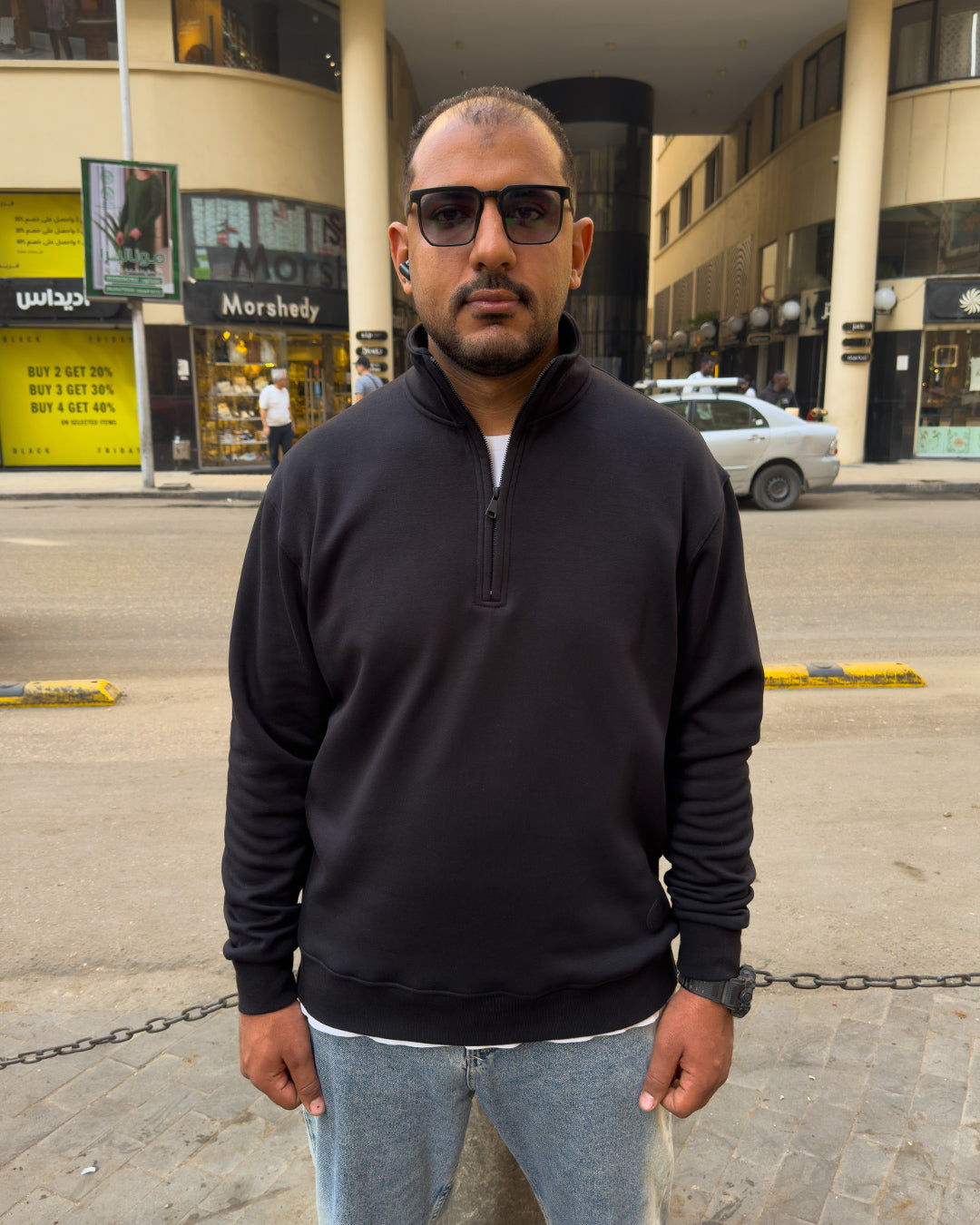 Black Quarter Zipper Sweatshirt